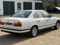 Gebraucht BMW 525 170 PS (125 kW) 1988 Weiß Limousine