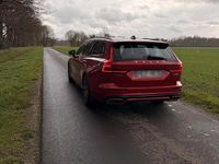 Gebraucht Volvo V60 R-Design 194 PS (142 kW) 2019 Rot Kombi