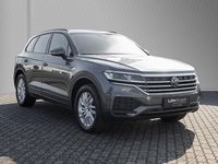 Gebraucht VW Touareg Basis 231 PS (169 kW) 2022 Grau SUV