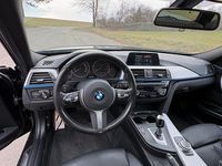 Gebraucht BMW 330 M Sport 252 PS (185 kW) 2019 Schwarz Kombi
