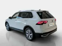 Gebraucht VW Tiguan Elegance 245 PS (180 kW) 2022 Pure white SUV