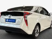 Gebraucht Toyota Prius Executive 122 PS (89 kW) 2018 Weiß Kleinwagen