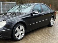 Gebraucht Mercedes E280 Avantgarde 190 PS (139 kW) 2006 Schwarz Limousine