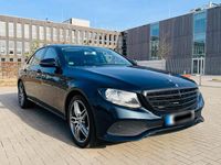 Gebraucht Mercedes E220 194 PS (142 kW) 2016 Grün Limousine