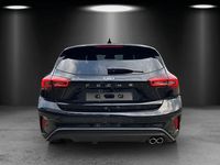 Gebraucht Ford Focus ST-Line X 116 PS (85 kW) 2026 Agate black Limousine