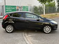Gebraucht Ford Fiesta Titanium 101 PS (74 kW) 2015 Schwarz Kleinwagen