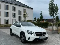 Gebraucht Mercedes GLA220 184 PS (135 kW) 2019 Weiß SUV