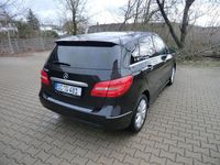 Gebraucht Mercedes B200 156 PS (114 kW) 2012 Schwarz Van / Kleinbus