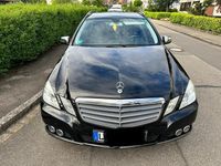 Gebraucht Mercedes E220 170 PS (125 kW) 2010 Schwarz Kombi