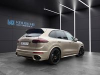 Gebraucht Porsche Cayenne Turbo S 570 PS (419 kW) 2016 Gold SUV