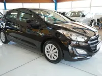 Gebraucht Hyundai i30 Classic 101 PS (74 kW) 2015 Schwarz Limousine