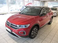 Nowe VW T-Roc 150 KM (110 kW) 2026 Czerwony SUV