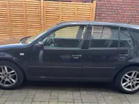 Gebraucht VW Golf IV 75 PS (55 kW) 1997 Schwarz Kleinwagen