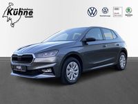 Neu Skoda Fabia Essence 95 PS (69 kW) 2025 Grau Limousine