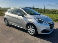 Gebraucht Peugeot 208 99 PS (72 kW) 2016 Silber Kleinwagen