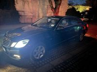 Gebraucht Mercedes E220 Avantgarde 170 PS (125 kW) 2010 Schwarz Limousine