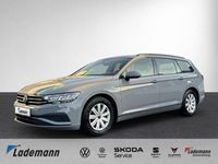 Gebraucht VW Passat Conceptline 150 PS (110 kW) 2023 Mondsteingrau Kombi