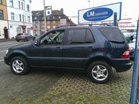 Gebraucht Mercedes ML320 218 PS (160 kW) 2003 Blau SUV