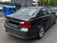 gebraucht BMW 318 i Limousine / TÜV 11/25 / Unfall