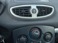 Gebraucht Renault Clio III 112 PS (82 kW) 2006 Silber Kleinwagen