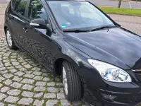 Gebraucht Hyundai i30 90 PS (66 kW) 2011 Schwarz Kleinwagen