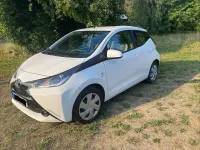 Gebraucht Toyota Aygo 72 PS (52 kW) 2017 Weiß Kleinwagen