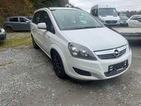 Gebraucht Opel Zafira Family 140 PS (102 kW) 2012 Weiß Van / Kleinbus