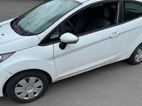 Gebraucht Ford Fiesta 60 PS (44 kW) 2011 Weiß Kleinwagen