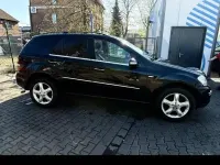 Używany Mercedes ML280 190 KM (139 kW) 2007 Czarny SUV