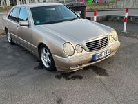 Gebraucht Mercedes E280 Avantgarde 204 PS (150 kW) 2000 Beige Limousine