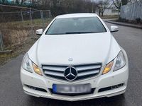 Gebraucht Mercedes E200 184 PS (135 kW) 2010 Weiß Coupé
