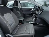 Używany Kia Ceed 136 KM (100 kW) 2024 Biały Hatchback
