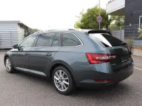 Gebraucht Skoda Superb LAURIN & KLEMENT 190 PS (139 kW) 2018 Grau Kombi