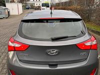 Gebraucht Hyundai i30 110 PS (80 kW) 2012 Grau Kleinwagen