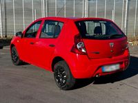 Gebraucht Dacia Sandero 75 PS (55 kW) 2009 Rot Kleinwagen