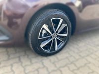 Gebraucht Mercedes T160 Progressive 95 PS (69 kW) 2023 Rubellitrot metallic Van / Kleinbus