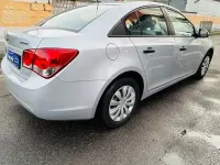 Gebraucht Chevrolet Cruze 113 PS (83 kW) 2010 Silber Limousine