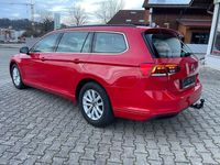 Gebraucht VW Passat Business 122 PS (89 kW) 2023 Rot Kombi