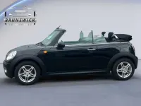 Usata Mini Cooper Cabriolet 120 CV (88 kW) 2010 Nero Cabrio