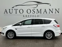 Gebraucht Ford S-MAX Titanium 241 PS (177 kW) 2018 Frostweiã Van / Kleinbus