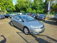 Gebraucht Opel Astra Design Edition 116 PS (85 kW) 2011 Silber Limousine
