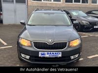 gebraucht Skoda Octavia Combi DSG/Navi/1.Hand/Leder/SHZ