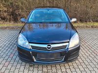 Używany Opel Astra 116 KM (85 kW) 2009 Czarny Sedan/Limuzyna