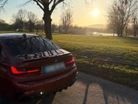 Second-hand BMW 330 Performance 258 CP (189 kW) 2019 Portocaliu Berlinǎ