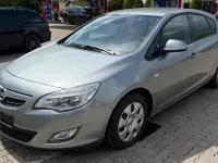 Occasion Opel Astra Edition 116 ch (85 kW) 2011 Argent Berline