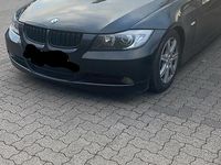 Gebraucht BMW 320 164 PS (120 kW) 2005 Schwarz Kombi