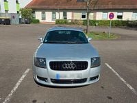 Second-hand Audi TT 240 CP (176 kW) 2000 Argintiu Coupe