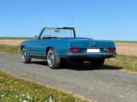 Gebraucht Mercedes 230 150 PS (110 kW) 1966 Blau Cabrio
