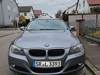 Gebraucht BMW 320 177 PS (130 kW) 2009 Grau Kombi