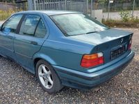 Gebraucht BMW 320 150 PS (110 kW) 1997 Blau Limousine